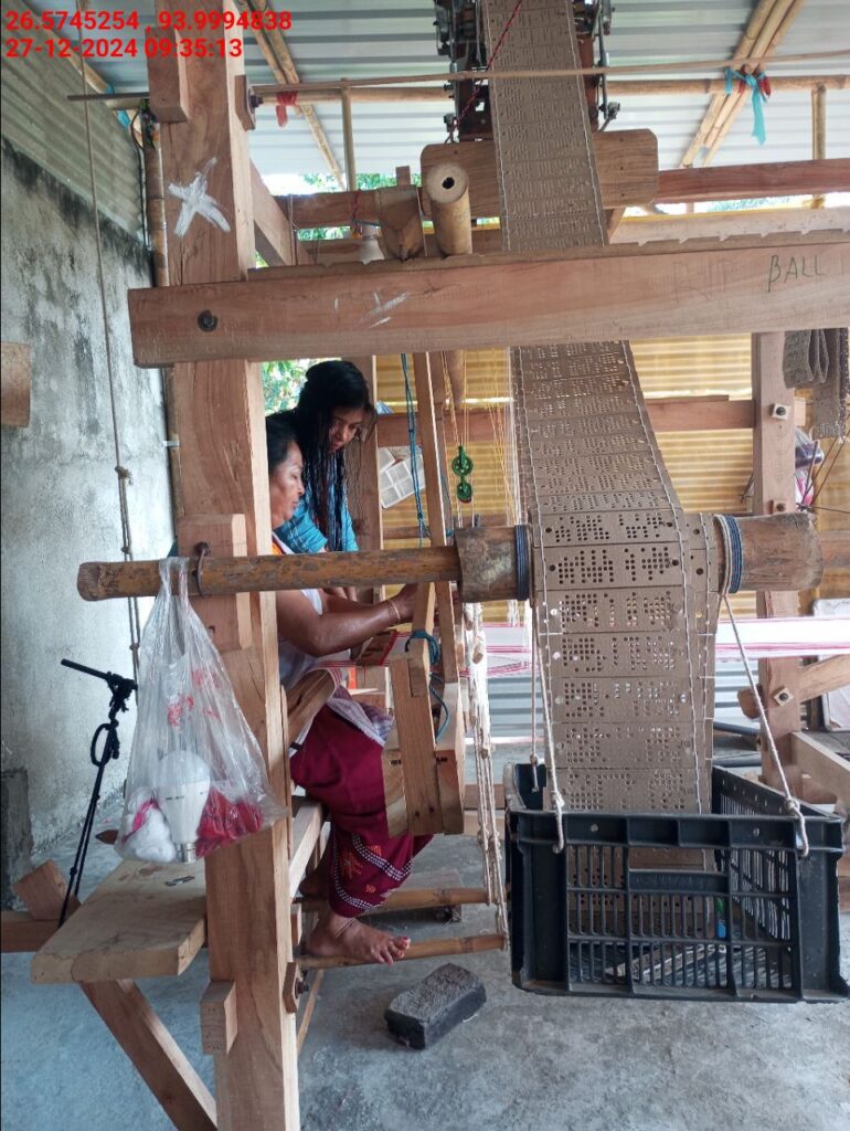 Jacquard Handloom Weaver training at IIE Incubation Centre, Baruabamungaon, batch 24153, 27-12-2024