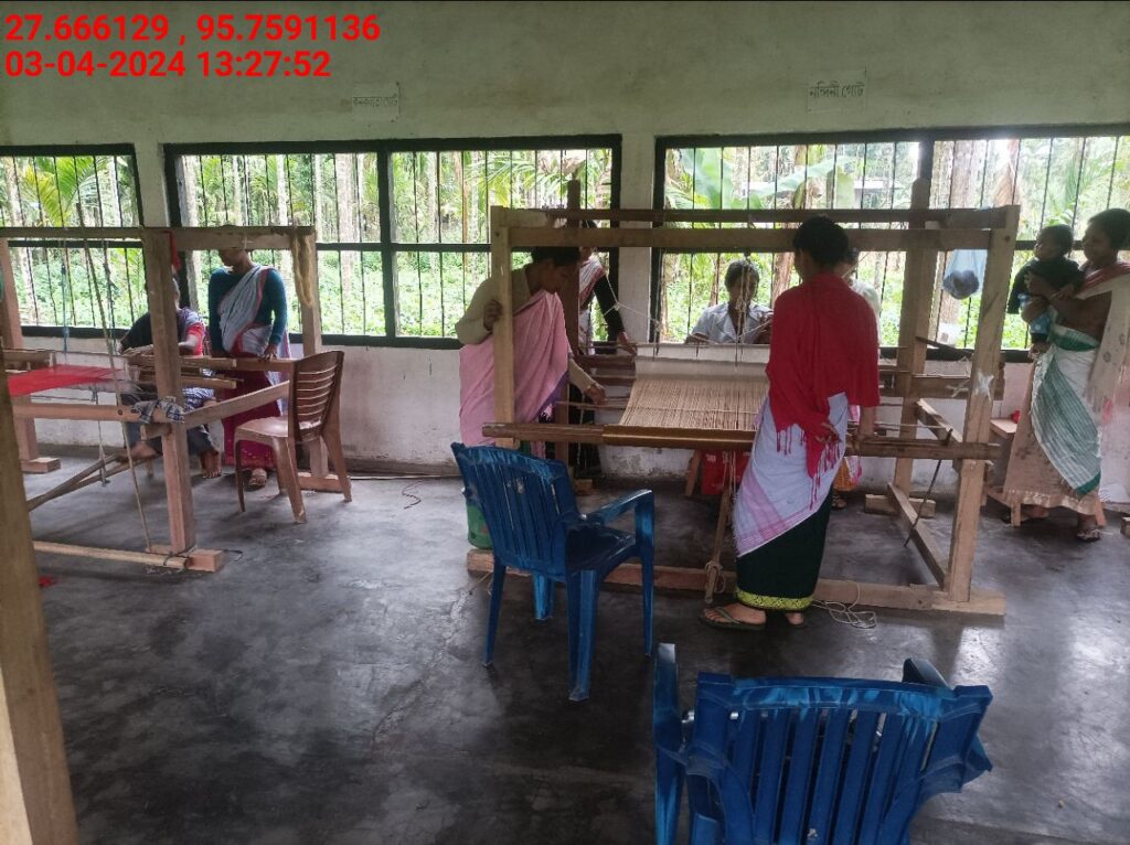 Handloom Weaver (Frame Loom) training at IIE Incubation Centre, Bordiraj, batch 20388, 03-04-2024