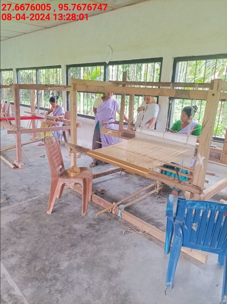 Handloom Weaver (Frame Loom) training at IIE Incubation Centre, Bordiraj, batch 20388, 08-04-2024