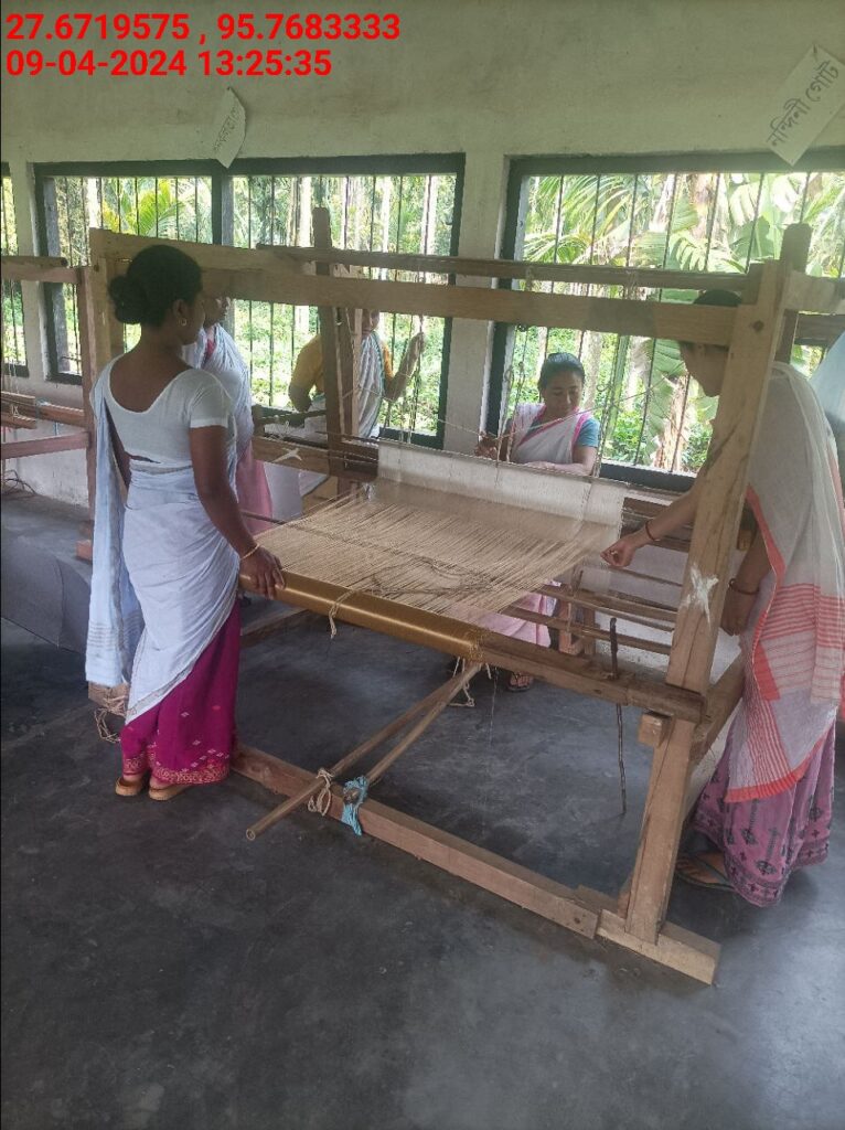Handloom Weaver (Frame Loom) training at IIE Incubation Centre, Bordiraj, batch 20388, 09-04-2024