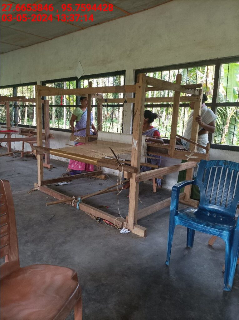 Handloom Weaver (Frame Loom) training at IIE Incubation Centre, Bordiraj, batch 20388, 03-05-2024