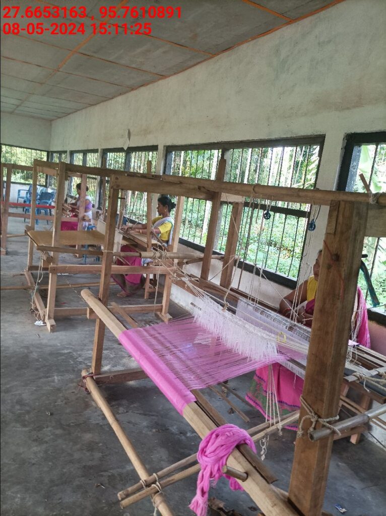 Handloom Weaver (Frame Loom) training at IIE Incubation Centre, Bordiraj, batch 20388, 08-05-2024