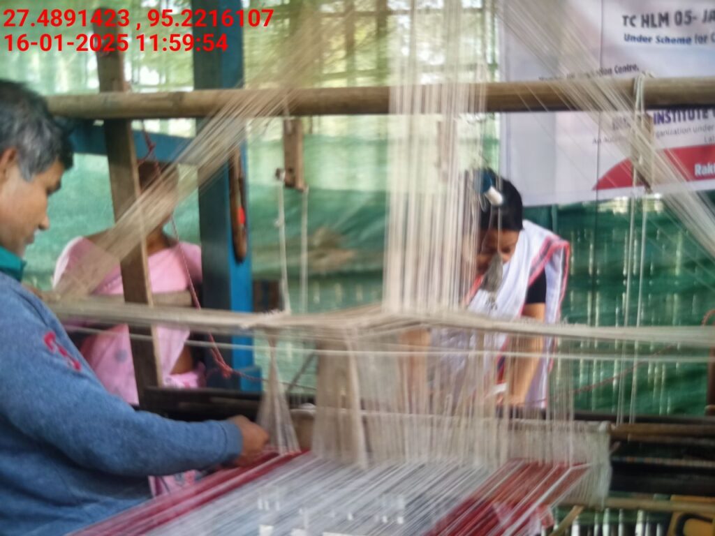 Handloom Weaver (Frame Loom) training at IIE Incubation Centre, Bordiraj, batch 24208, 16-01-2025