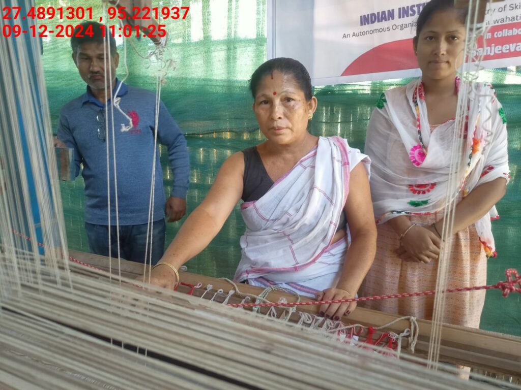 Handloom Weaver (Frame Loom) training at IIE Incubation Centre, Bordiraj, batch 24208, 09-12-2024