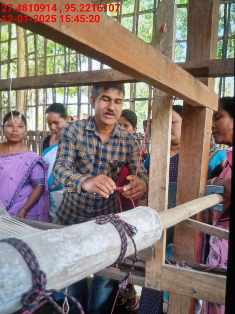 Handloom Weaver (Frame Loom) training at IIE Incubation Centre, Bordiraj, batch 24210, 12-01-2025