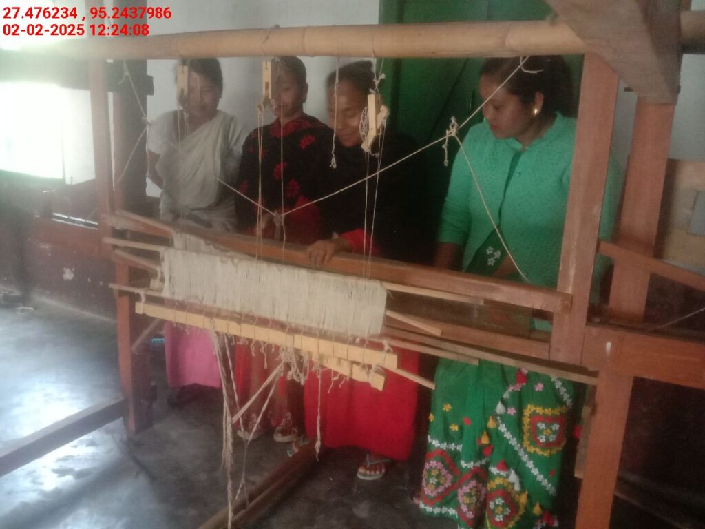 Handloom Weaver (Frame Loom) training at IIE Incubation Centre, Bordiraj, batch 26663, 02-02-2025