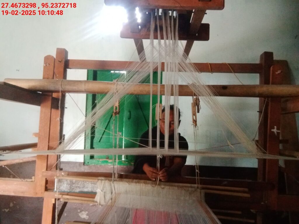 Handloom Weaver (Frame Loom) training at IIE Incubation Centre, Bordiraj, batch 26663, 19-02-2025