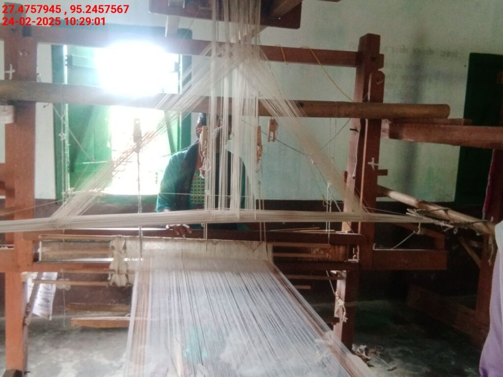 Handloom Weaver (Frame Loom) training at IIE Incubation Centre, Bordiraj, batch 26663, 24-02-2025