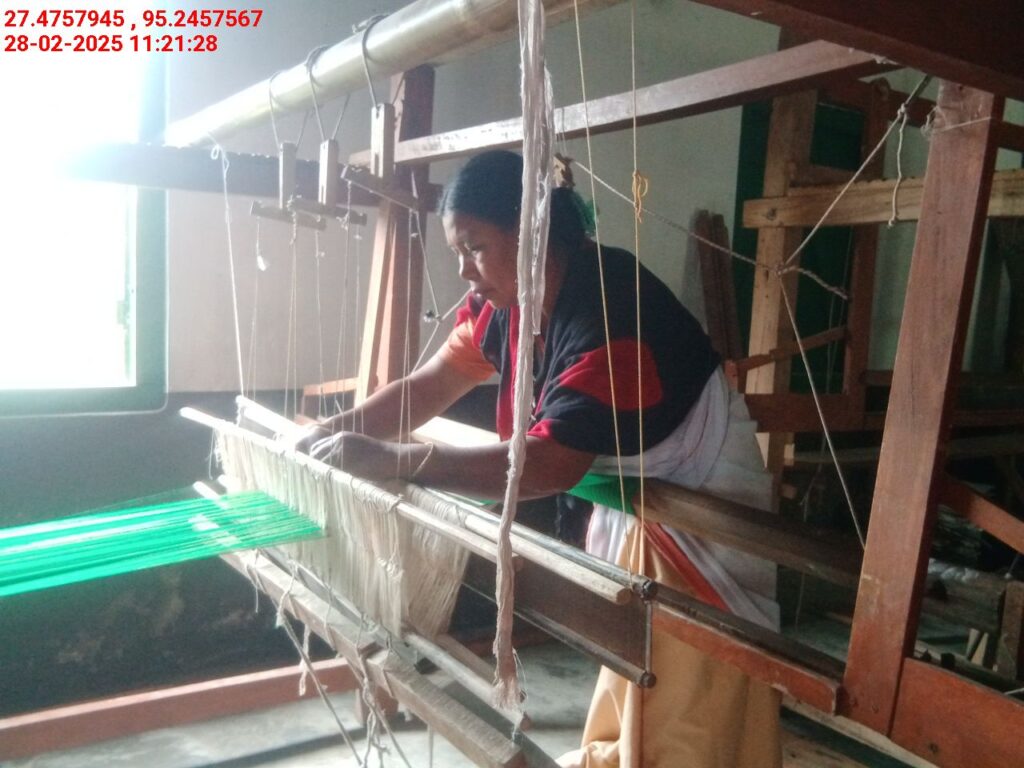 Handloom Weaver (Frame Loom) training at IIE Incubation Centre, Bordiraj, batch 26663, 28-02-2025