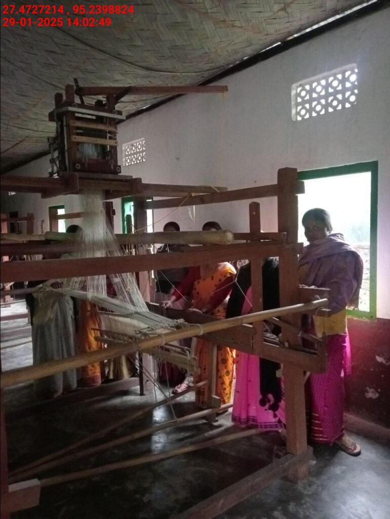 Handloom Weaver (Frame Loom) training at IIE Incubation Centre, Bordiraj, batch 26664, 29-01-2025