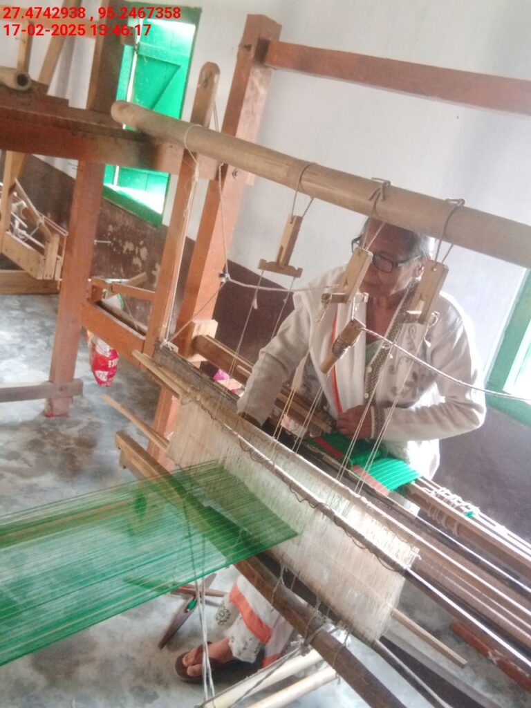 Handloom Weaver (Frame Loom) training at IIE Incubation Centre, Bordiraj, batch 26664, 17-02-2025