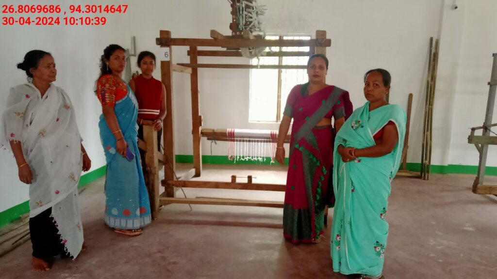 Jacquard Handloom Weaver training at IIE Incubation Centre, Chenijan, batch 21344, 30-04-2024