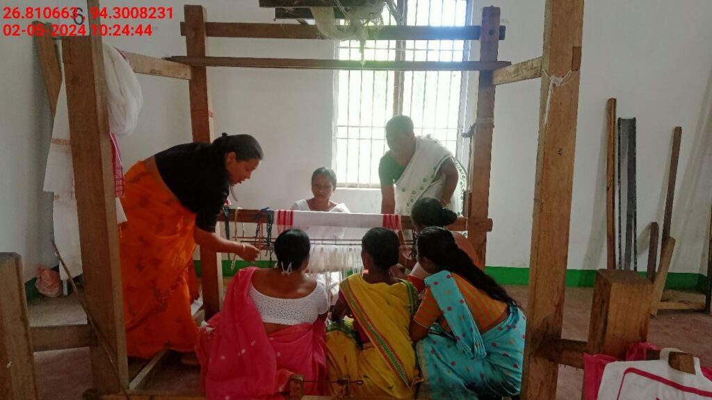 Jacquard Handloom Weaver training at IIE Incubation Centre, Chenijan, batch 21344, 02-05-2024