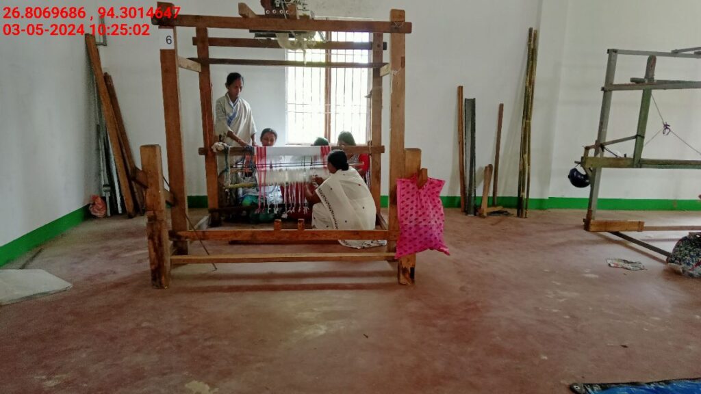Jacquard Handloom Weaver training at IIE Incubation Centre, Chenijan, batch 21344, 03-05-2024