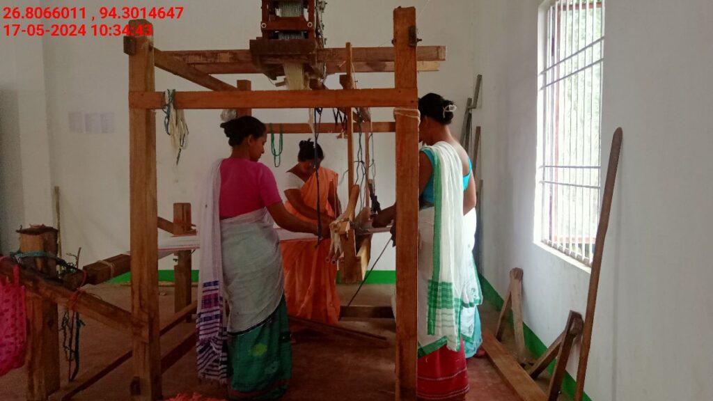 Jacquard Handloom Weaver training at IIE Incubation Centre, Chenijan, batch 21344, 17-05-2024