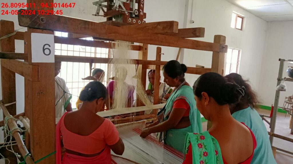 Jacquard Handloom Weaver training at IIE Incubation Centre, Chenijan, batch 21344, 24-05-2024