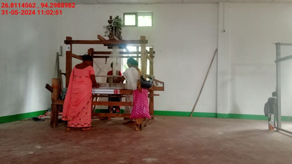 Jacquard Handloom Weaver training at IIE Incubation Centre, Chenijan, batch 21344, 31-05-2024