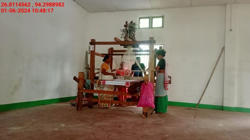 Jacquard Handloom Weaver training at IIE Incubation Centre, Chenijan, batch 21344, 01-06-2024
