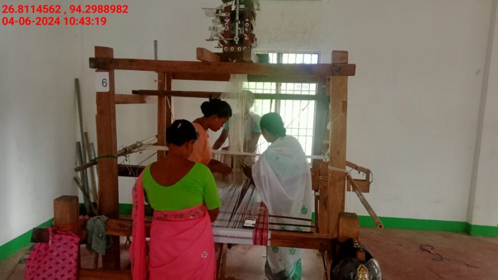 Jacquard Handloom Weaver training at IIE Incubation Centre, Chenijan, batch 21344, 04-06-2024