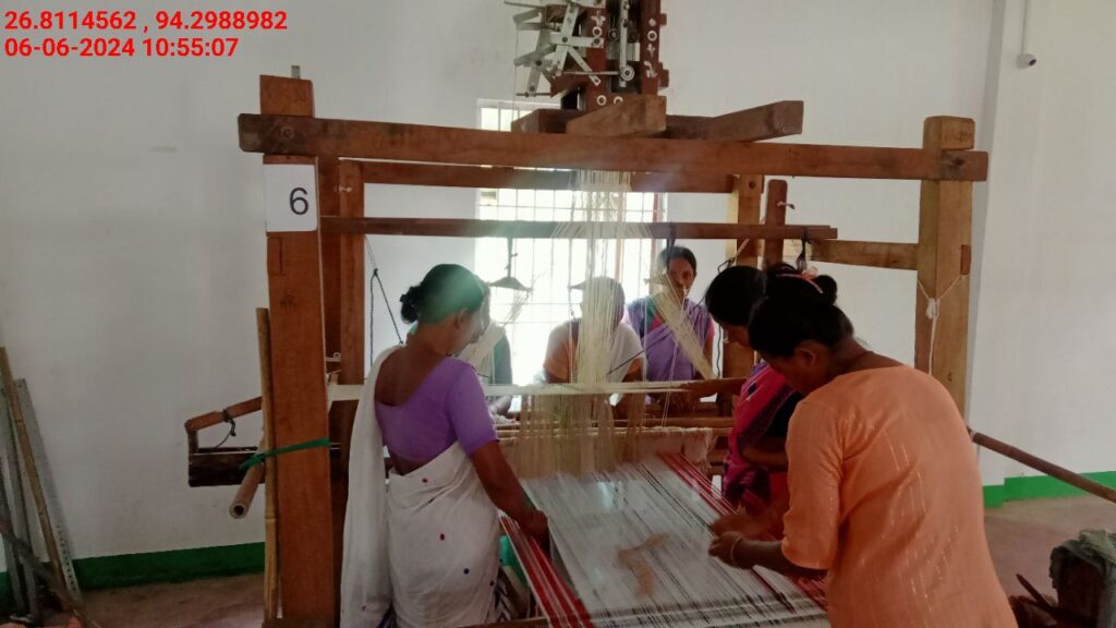 Jacquard Handloom Weaver training at IIE Incubation Centre, Chenijan, batch 21344, 06-06-2024