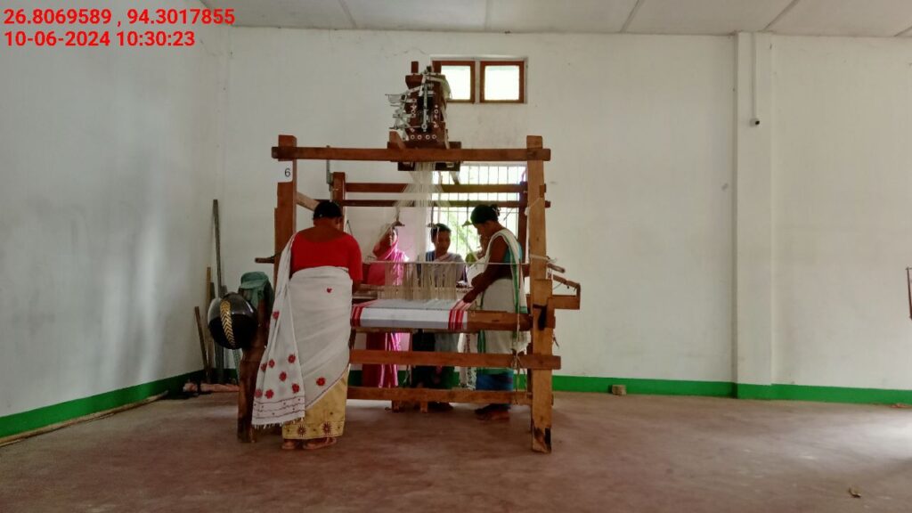 Jacquard Handloom Weaver training at IIE Incubation Centre, Chenijan, batch 21344, 10-06-2024