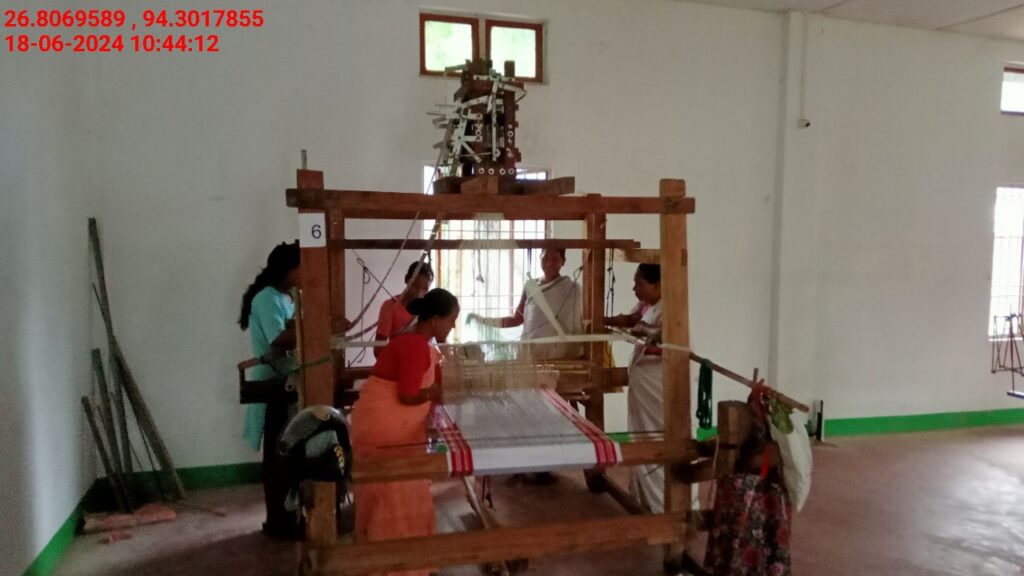 Jacquard Handloom Weaver training at IIE Incubation Centre, Chenijan, batch 21344, 18-06-2024