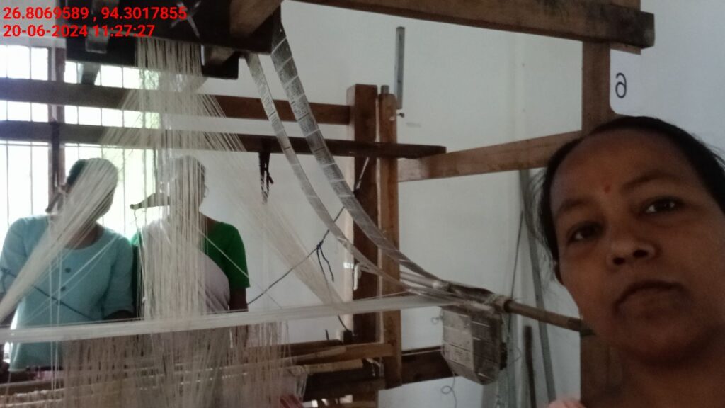 Jacquard Handloom Weaver training at IIE Incubation Centre, Chenijan, batch 21344, 20-06-2024
