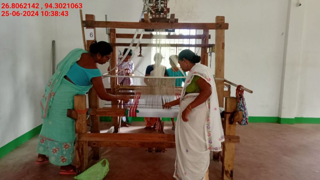 Jacquard Handloom Weaver training at IIE Incubation Centre, Chenijan, batch 21344, 25-06-2024