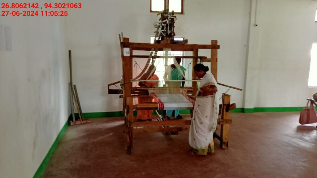 Jacquard Handloom Weaver training at IIE Incubation Centre, Chenijan, batch 21344, 27-06-2024