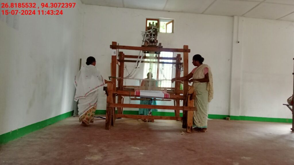 Jacquard Handloom Weaver training at IIE Incubation Centre, Chenijan, batch 21344, 15-07-2024