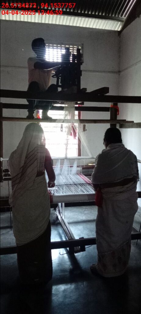 Jacquard Handloom Weaver training at IIE Incubation Centre, Chenijan, batch 26020, 04-04-2025