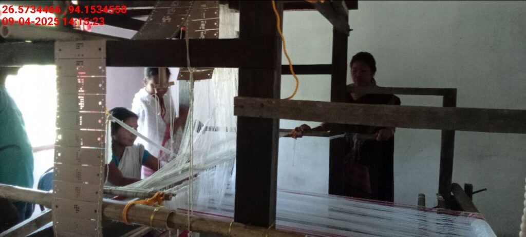 Jacquard Handloom Weaver training at IIE Incubation Centre, Chenijan, batch 26020, 09-04-2025