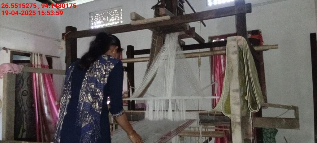 Jacquard Handloom Weaver training at IIE Incubation Centre, Chenijan, batch 26020, 19-04-2025