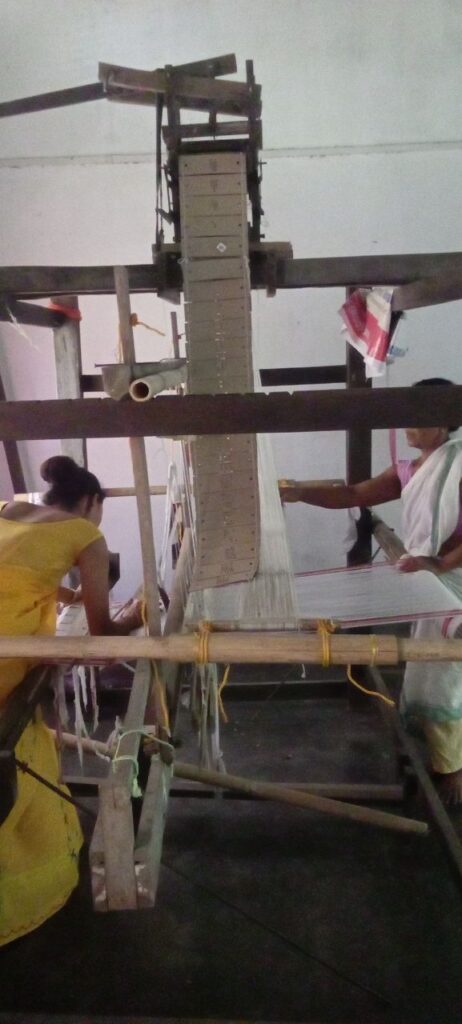 Jacquard Handloom Weaver training at IIE Incubation Centre, Chenijan, batch 33098, 18-08-2025