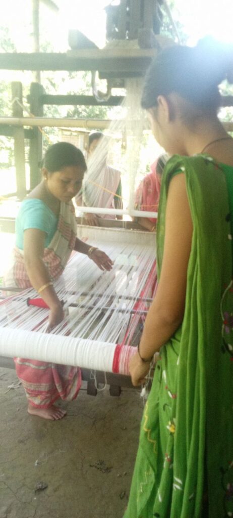 Jacquard Handloom Weaver training at IIE Incubation Centre, Chenijan, batch 33098, 19-09-2025