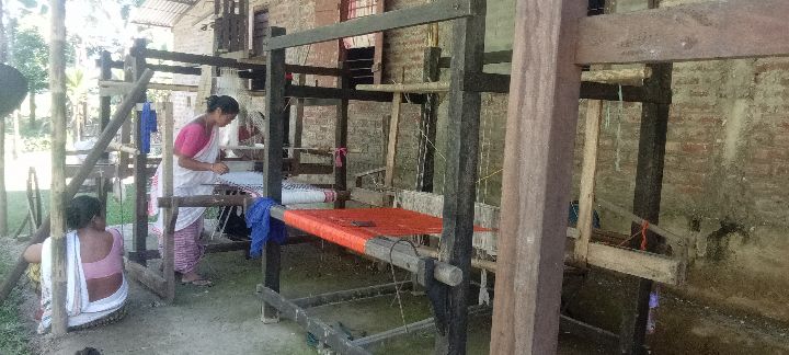 Jacquard Handloom Weaver training at IIE Incubation Centre, Chenijan, batch 33098, 25-09-2025