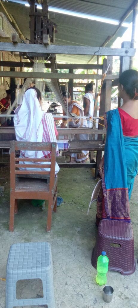 Jacquard Handloom Weaver training at IIE Incubation Centre, Chenijan, batch 33098, 26-09-2025