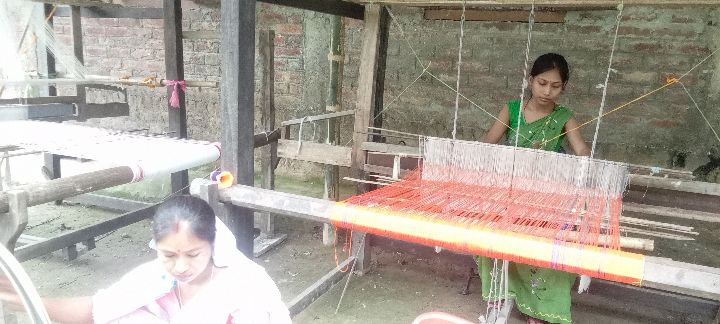 Jacquard Handloom Weaver training at IIE Incubation Centre, Chenijan, batch 33098, 10-10-2025