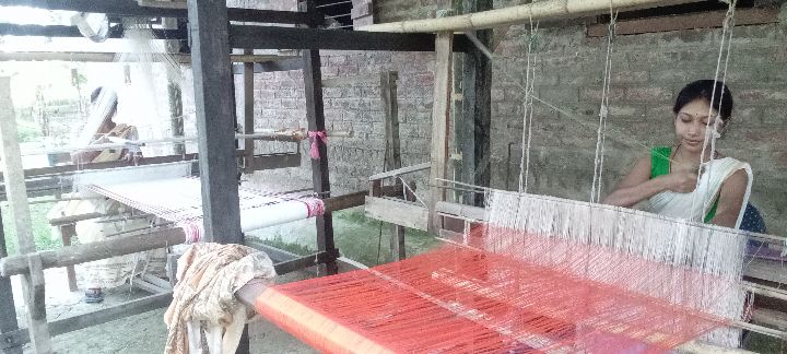 Jacquard Handloom Weaver training at IIE Incubation Centre, Chenijan, batch 33098, 20-10-2025