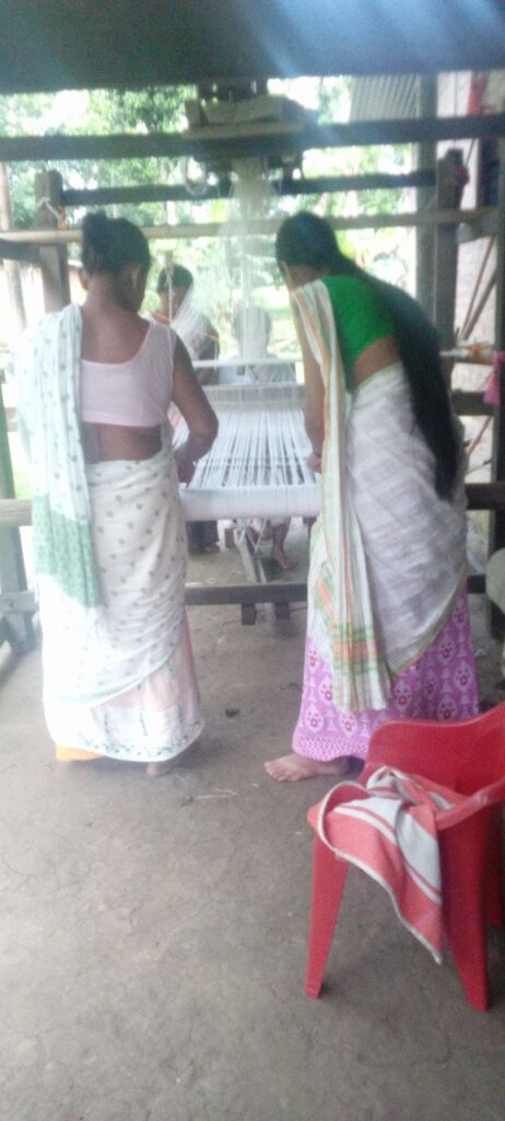 Jacquard Handloom Weaver training at IIE Incubation Centre, Chenijan, batch 33999, 16-09-2025