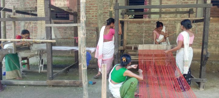 Jacquard Handloom Weaver training at IIE Incubation Centre, Chenijan, batch 33999, 25-09-2025