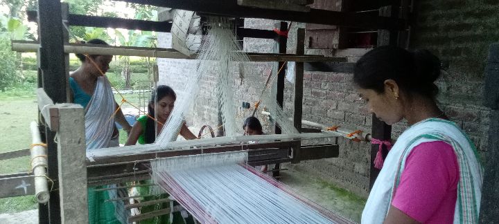 Jacquard Handloom Weaver training at IIE Incubation Centre, Chenijan, batch 33999, 07-10-2025