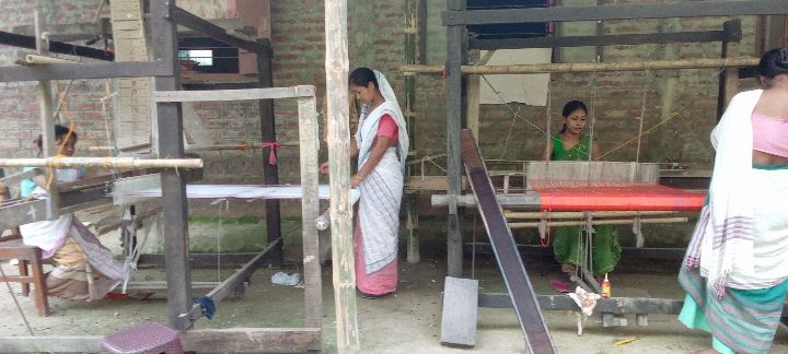 Jacquard Handloom Weaver training at IIE Incubation Centre, Chenijan, batch 33999, 10-10-2025