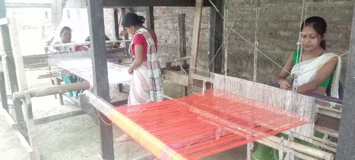 Jacquard Handloom Weaver training at IIE Incubation Centre, Chenijan, batch 33999, 11-10-2025
