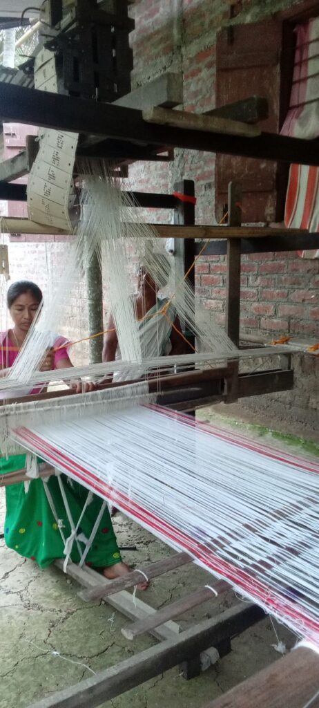 Jacquard Handloom Weaver training at IIE Incubation Centre, Chenijan, batch 33999, 05-11-2025