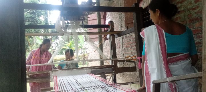 Jacquard Handloom Weaver training at IIE Incubation Centre, Chenijan, batch 33999, 06-11-2025