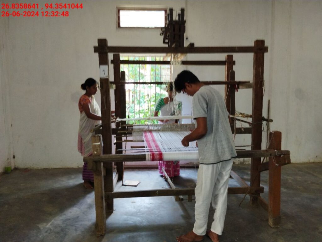 Jacquard Handloom Weaver training at IIE Incubation Centre, Hobai Pathar, batch 21147, 26-06-2024