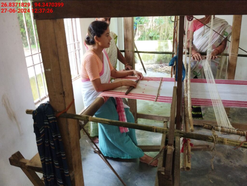 Jacquard Handloom Weaver training at IIE Incubation Centre, Hobai Pathar, batch 21147, 27-06-2024