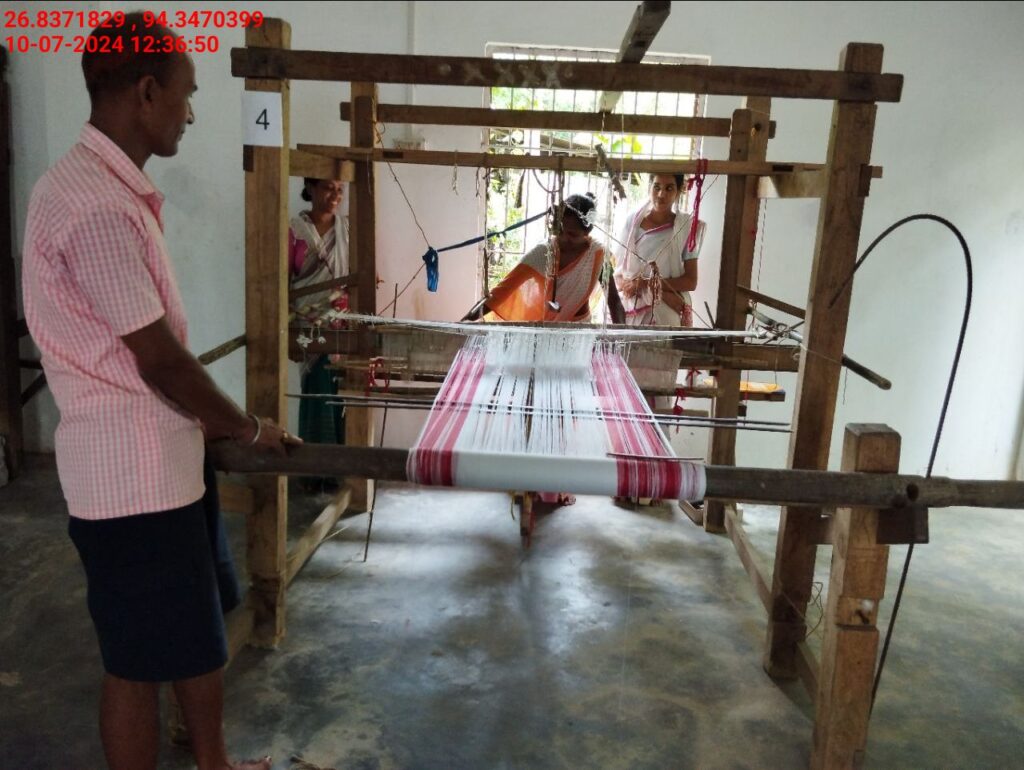 Jacquard Handloom Weaver training at IIE Incubation Centre, Hobai Pathar, batch 21147, 10-07-2024