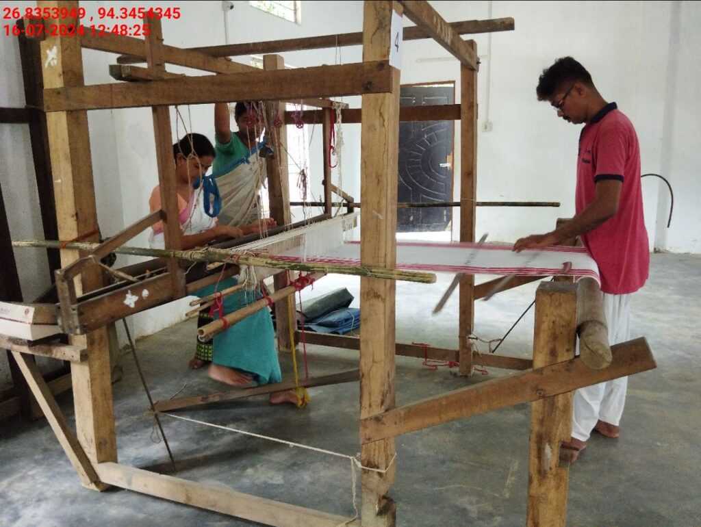 Jacquard Handloom Weaver training at IIE Incubation Centre, Hobai Pathar, batch 21147, 16-07-2024